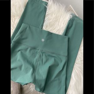 Lululemon Athletica Green leggings size 4